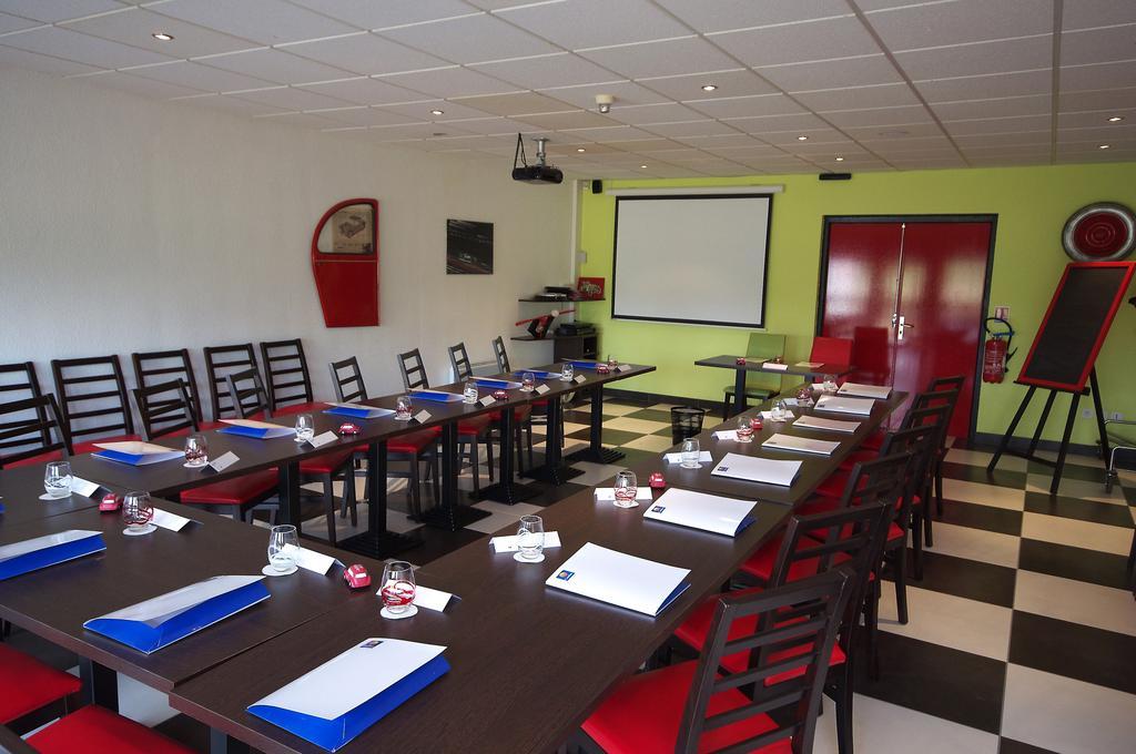 Enzo Hotels Pont-A-Mousson By Kyriad Direct Servizi foto